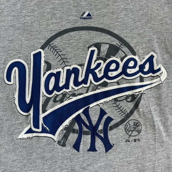 Vintage Y2K New York Yankees Shirt Womens MLB Baseball Graphic Tee Majestic Top - Picture 2 of 8